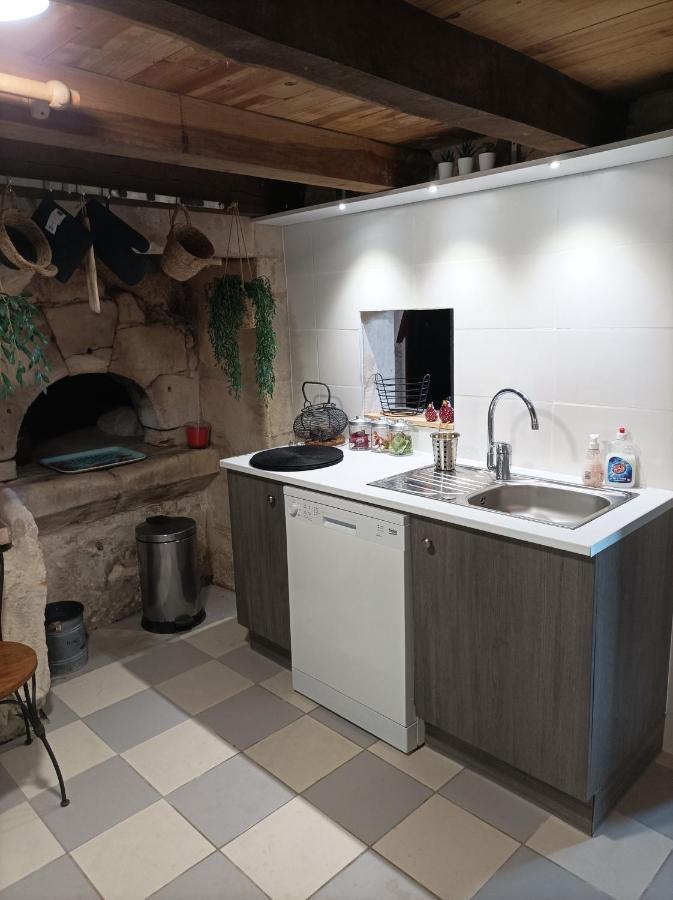 Gite Des Perreyeurs - Maison Troglodyte Avec Vue Sur Loire Монсоро Екстер'єр фото
