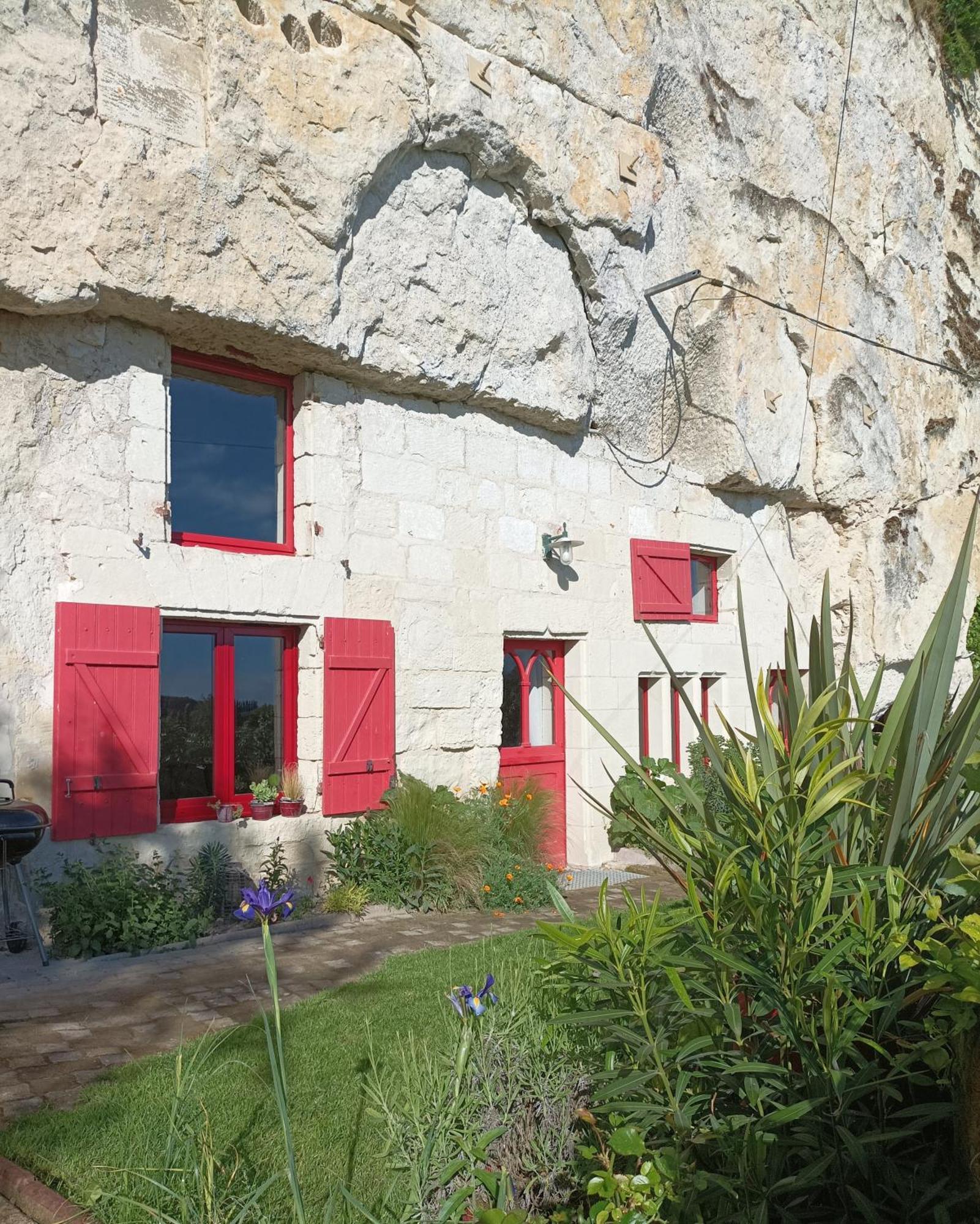 Gite Des Perreyeurs - Maison Troglodyte Avec Vue Sur Loire Монсоро Екстер'єр фото